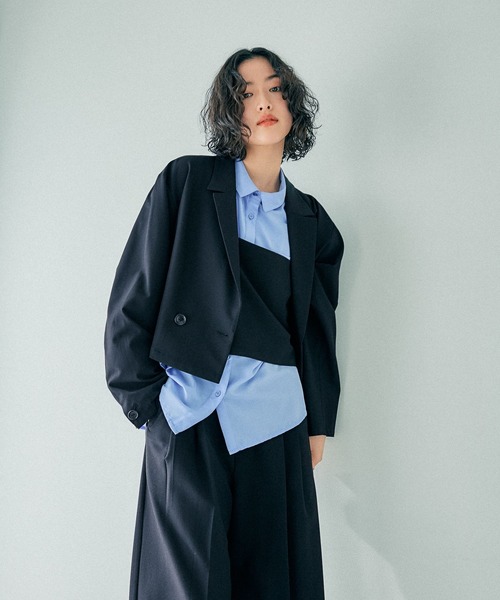 LEPSIM(レプシィム)の「TRWブレストショートジャケット 243455(その他アウター・レディース・ブラック/サンドベージュ/グレー・FREE)」の7枚目の写真