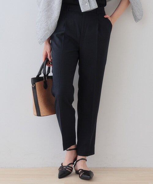 INDIVI（インディヴィ）の「【こなれSETUP】リネンライクテーパードパンツ（その他パンツ・レディース・ネイビー/ナチュラル/ライトグレー系3・03/05/12/13/15 /19/36/38/40）」の3枚目の写真