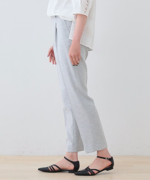 INDIVI（インディヴィ）の「【こなれSETUP】リネンライクテーパードパンツ（その他パンツ・レディース・ネイビー/ナチュラル/ライトグレー系3・03/05/12/13/15 /19/36/38/40）」の11枚目の写真
