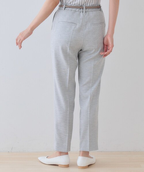 INDIVI（インディヴィ）の「【こなれSETUP】リネンライクテーパードパンツ（その他パンツ・レディース・ネイビー/ナチュラル/ライトグレー系3・03/05/12/13/15 /19/36/38/40）」の10枚目の写真