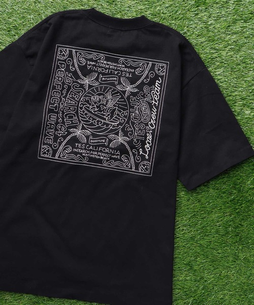 The Endless Summer(エンドレスサマー)の「TES BANDANA EMB BIG T-SHIRT / ビッグシルエットTシャツ(Tシャツ/カットソー・メンズ・ブラック/ホワイト/ベージュ系その他4/ネイビー・SMALL/MEDIUM/LARGE/X-LARGE)」の1枚目の写真