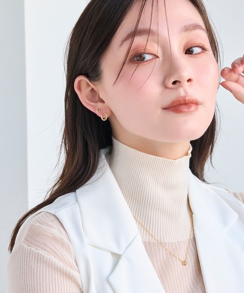 Phoebe(フィービィー)の「【痛くないシリーズ/金属アレルギー対応】ハンサムホースシューライトフィットイヤリング/馬蹄/バテイ/ホースシュー(イヤリング・レディース・イエローゴールド・FREE)」の3枚目の写真