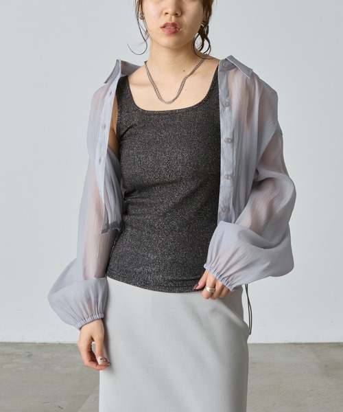 COLONY 2139(コロニートゥーワンスリーナイン)の「ラメフライススクエアタンクトップ(タンクトップ・レディース・ブルー/シルバー/ブラック/ピンクベージュ・FREE)」の5枚目の写真