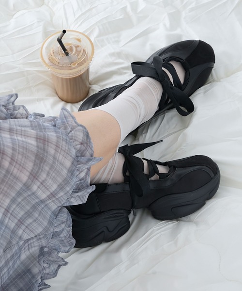 forksy.（フォルクシー）の「【forksy.】ボリュームソール サテンリボン バレエスニーカー（バレエシューズ・レディース・オフホワイト/ブラック系/ブラック系1・S/M/L/LL）」の17枚目の写真