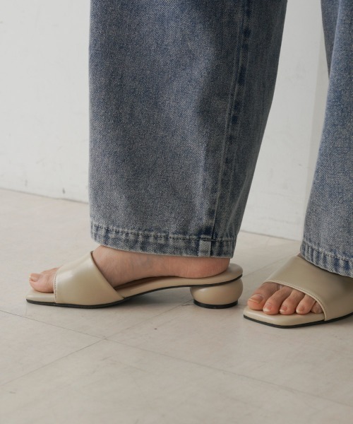 Bou Jeloud（ブージュルード）の「アシンメトリーミュール（サンダル・レディース・ベージュ/ブラック・38/36）」の11枚目の写真