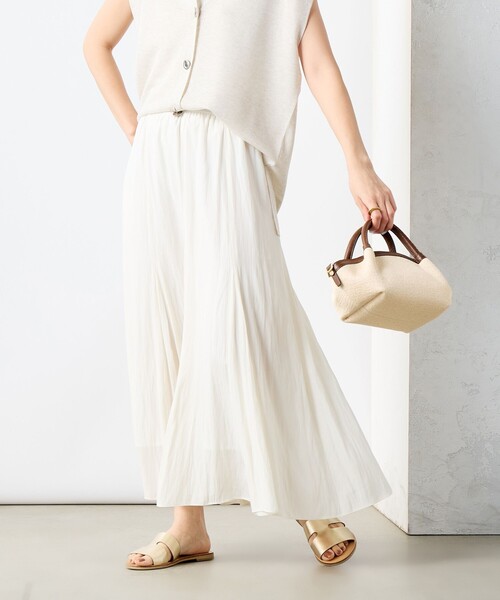 NOLLEY’S(ノーリーズ)の「ウォッシャブル割繊フレアスカート(スカート・レディース・オフホワイト/サックスブルー/ネイビー・36/38)」の2枚目の写真