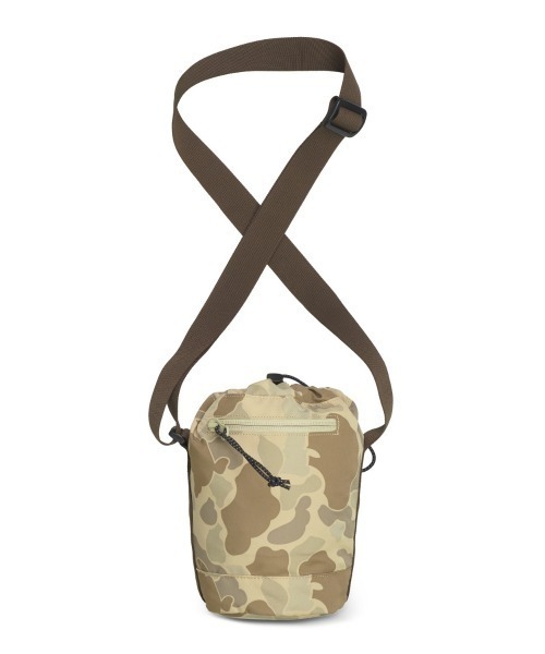 Carhartt WIP（カーハートダブリューアイピー）の「Carhartt WIP IRWIN BAG（カーハート ワークインプログレス アーウィン バッグ）（ボディバッグ/ウエストポーチ・メンズ・グリーン系/ブラック系/カモフラージュ・FREE）」の6枚目の写真