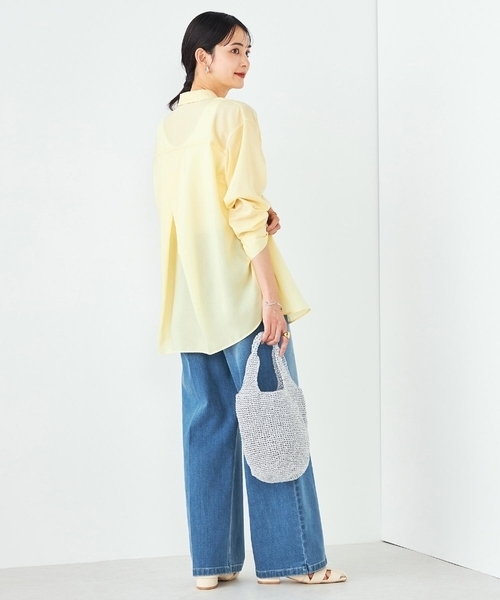 a.v.v（アーヴェヴェ）の「【洗える/イージーケア/接触冷感/毛玉になりにくい/雑誌InRed(宝島社)5月号掲載】バックタックシアーシャツ（シャツ/ブラウス・レディース・ベージュ/ホワイト/チャコールグレー/ブルー/クリーム・34/38/36/40/42）」の12枚目の写真