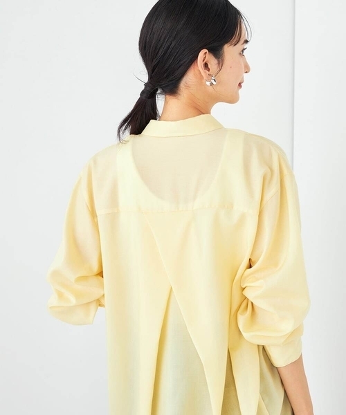 a.v.v（アーヴェヴェ）の「【洗える/イージーケア/接触冷感/毛玉になりにくい/雑誌InRed(宝島社)5月号掲載】バックタックシアーシャツ（シャツ/ブラウス・レディース・ベージュ/ホワイト/チャコールグレー/ブルー/クリーム・34/38/36/40/42）」の14枚目の写真