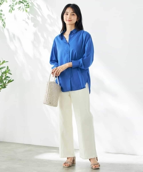 a.v.v（アーヴェヴェ）の「【洗える/イージーケア/接触冷感/毛玉になりにくい/雑誌InRed(宝島社)5月号掲載】バックタックシアーシャツ（シャツ/ブラウス・レディース・ベージュ/ホワイト/チャコールグレー/ブルー/クリーム・34/38/36/40/42）」の22枚目の写真