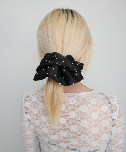 IMARI（イマリ）の「【 IMARI / イマリ 】 ドット ダブルフリル シュシュ（シュシュ・レディース・ホワイト/ブラック・FREE）」の8枚目の写真