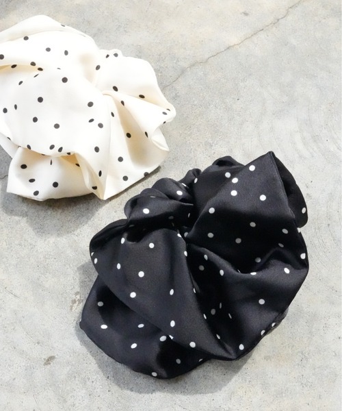 IMARI（イマリ）の「【 IMARI / イマリ 】 ドット ダブルフリル シュシュ（シュシュ・レディース・ホワイト/ブラック・FREE）」の6枚目の写真