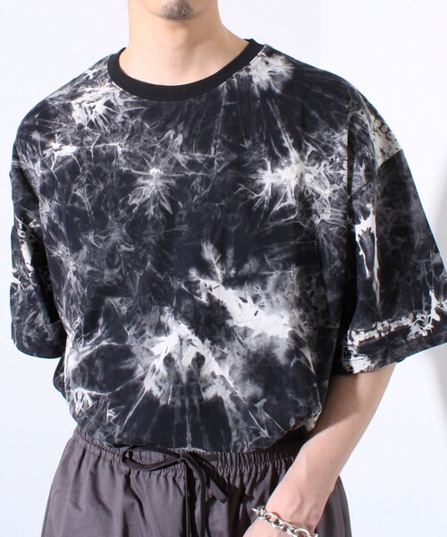 GLOSTER(グロスター)の「【GLOSTER/グロスター】タイダイ染め 天竺 クルーネック ショートスリーブTシャツ(Tシャツ/カットソー・メンズ・ブラック/ネイビー・M/L/XL)」の2枚目の写真