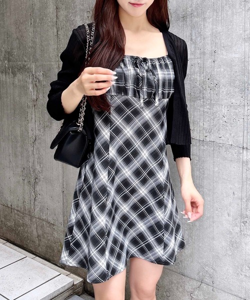 INGNI(イング)の「チェック柄ミニキャミワンピース(ワンピース・レディース・ブラウン系その他2/ブラック系/ブルー系8・M)」の21枚目の写真