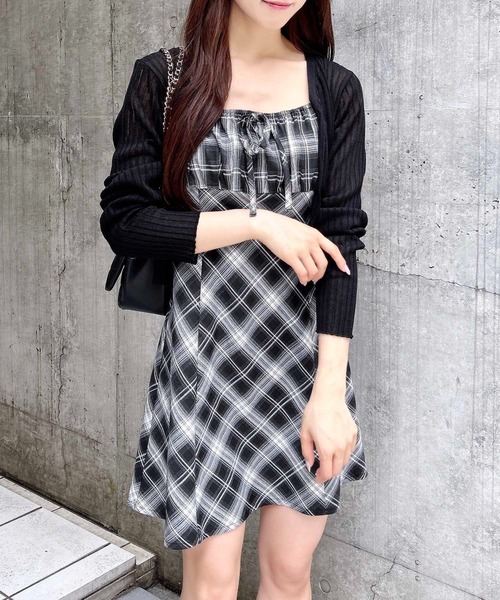 INGNI(イング)の「チェック柄ミニキャミワンピース(ワンピース・レディース・ブラウン系その他2/ブラック系/ブルー系8・M)」の22枚目の写真