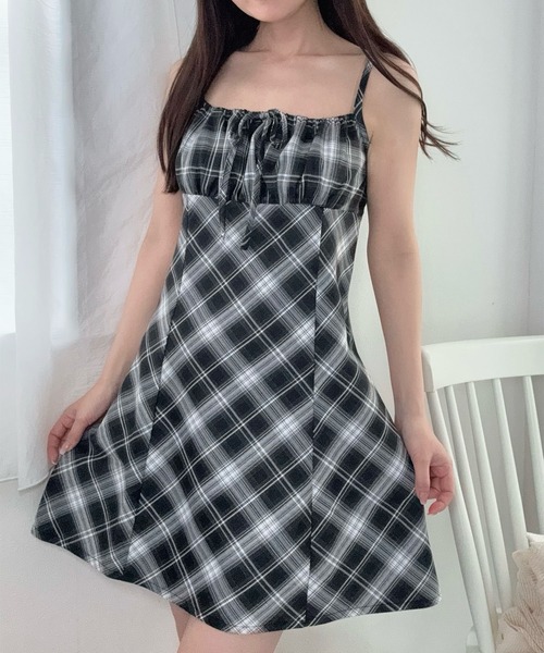 INGNI(イング)の「チェック柄ミニキャミワンピース(ワンピース・レディース・ブラウン系その他2/ブラック系/ブルー系8・M)」の19枚目の写真