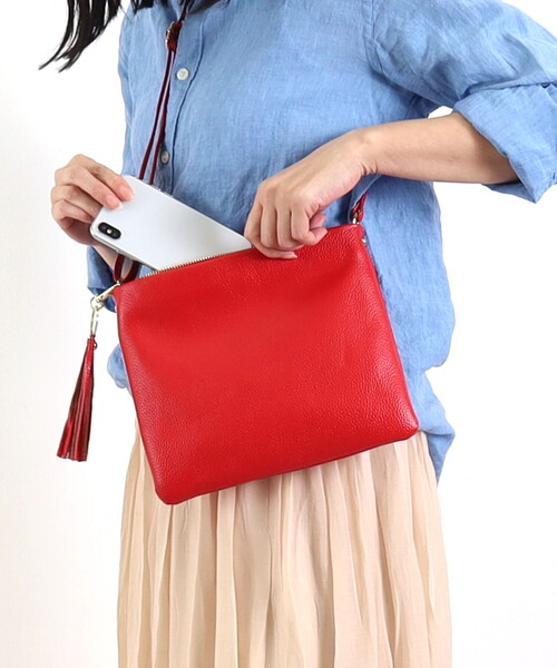 COOCO(クーコ)の「【牛革】シュリンクレザー天ファスナー薄マチスクエア型ショルダーバッグ(ハンドバッグ・レディース・オフホワイト/ブラック/レッド系・FREE)」の8枚目の写真