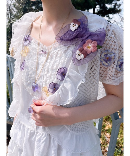 PINK HOUSE（ピンクハウス）の「パンジーコサージュ使いソフトオーガンジーリボンコサージュ（ブローチ/コサージュ・レディース・ブラック/オフホワイト/ミント/ラベンダー・フリー）」の16枚目の写真