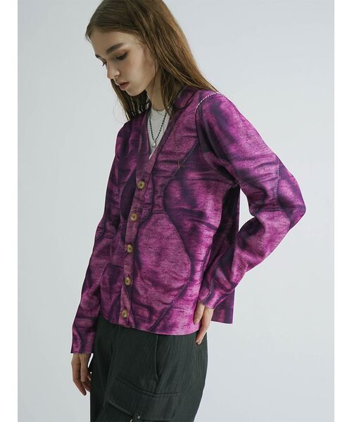 :ETHROF（イーサオブ）の「PRINT RIB CARDIGAN (QUILTING)（カーディガン/ボレロ・レディース・パープル・MEDIUM）」の2枚目の写真