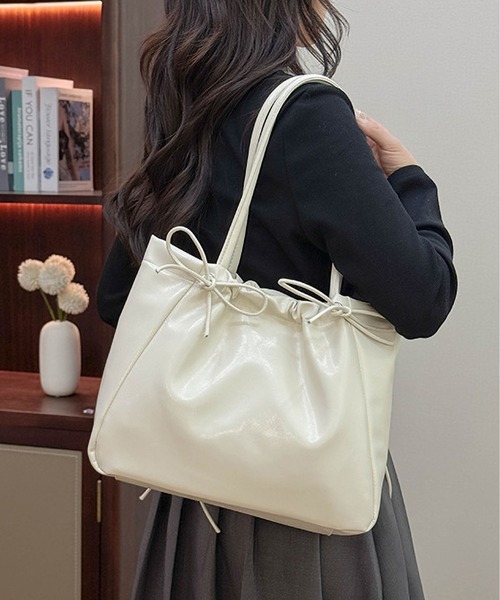 LA VORAGINE(ラ ヴォラジネ)の「シンプル大容量トート(トートバッグ・レディース・イエロー/シルバー/ブラック/アイボリー/グリーン・FREE)」の18枚目の写真