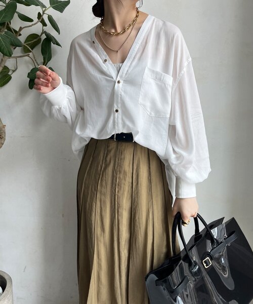 DouDou(ドゥドゥ)の「リヨセルVVシャツ(シャツ/ブラウス・レディース・ブラウン/オフホワイト/バイオレット/ブラック・FREE)」の12枚目の写真