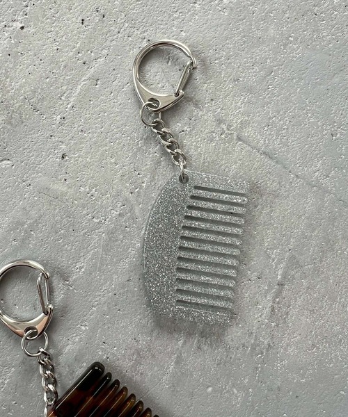 ごーやページ•*¨*•.¸♬︎チャーム3点 セール】miniコームキーチャーム 497848（キーホルダー）｜Me%（ミィ