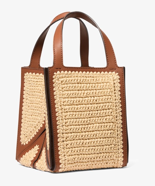 MICHAEL KORS(マイケルコース)の「JORDI ハンドクロシェ ストロー & レザー トート スモール(トートバッグ・レディース・ベージュ系その他・FREE)」の4枚目の写真