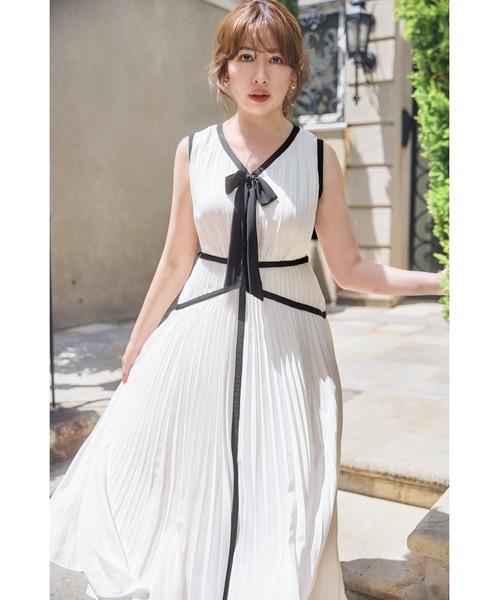 ワンピース herlipto Formentera Pleated Bicolor Dres white】Formentera Pleated Bicolor Dress