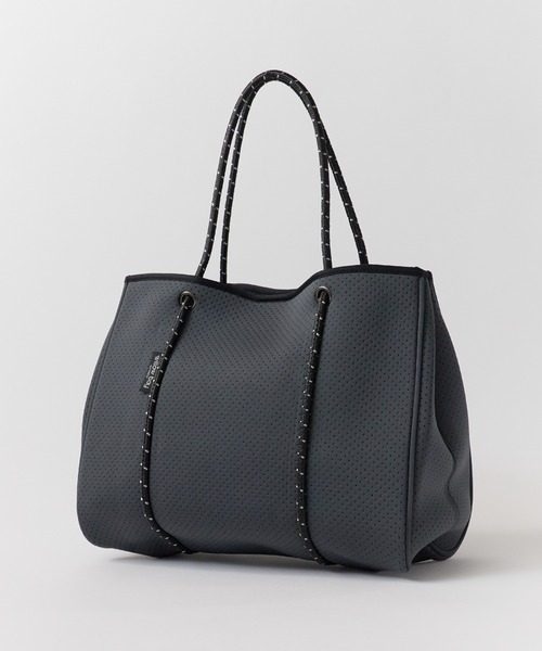 Willow Bay(ウィローベイ)の「Willow Bay/ウィローベイ Daydreamer Neoprene Tote Bag トートバッグ 軽量 秋物 秋服 2026年秋冬(トートバッグ・レディース・ブラック系2/ブラック系1/ホワイト系2/ホワイト系1/ライトグレー/チャコール/カーキ系2/カーキ系1・FREE)」の21枚目の写真