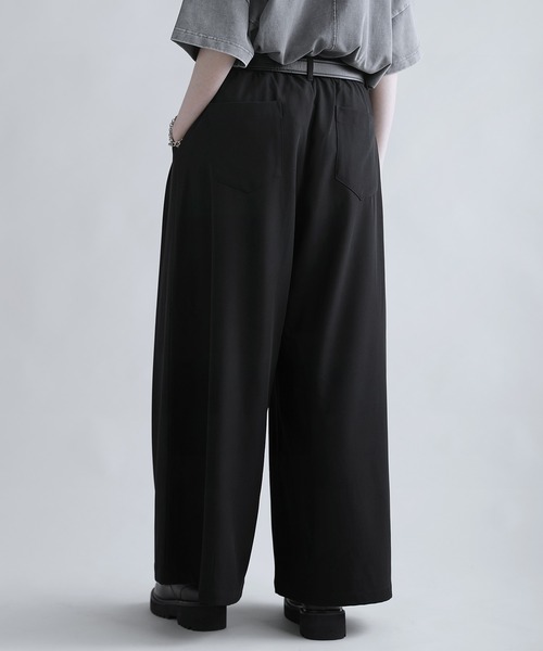 SOCCE(ソーシー)の「ワイドドレープ袴スラックス(スラックス・メンズ・チャコール/ブラック・S/M/L/XL)」の7枚目の写真
