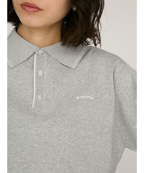 emmi(エミ)の「emmiロゴニットポロトップス(ポロシャツ・レディース・ライトグレー/ピンク/ネイビー・F)」の12枚目の写真
