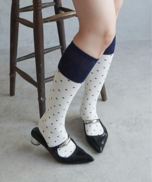 IMARI（イマリ）の「【 IMARI / イマリ 】 ドット バイカラー ハイソックス #（ソックス/靴下・レディース・ホワイト/ブラウン/ピンク/ブラック/グレー・FREE）」の11枚目の写真