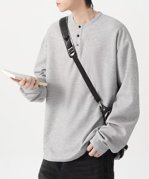 link lot(リンクロット)の「ビッグシルエットワッフル無地ヘンリーネックロンT(Tシャツ/カットソー・メンズ・ブラック/ホワイト/グレー・M/L)」の3枚目の写真