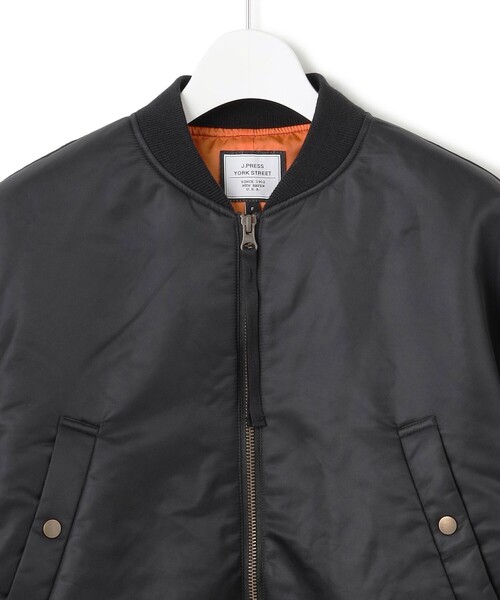 J.PRESS YORK STREET（ジェイプレスヨークストリート）の「【WOMEN】ショート MA-1（ブルゾン・レディース・カーキ系/ブラック系・F）」の8枚目の写真