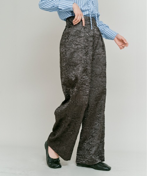 W:Huku（フーク）の「【W:Huku / ブライトジャカード シリーズ】コクーン シルエット スラックス パンツ（その他パンツ・レディース・チャコール/ブラック/ブラウン系その他・FREE）」の12枚目の写真