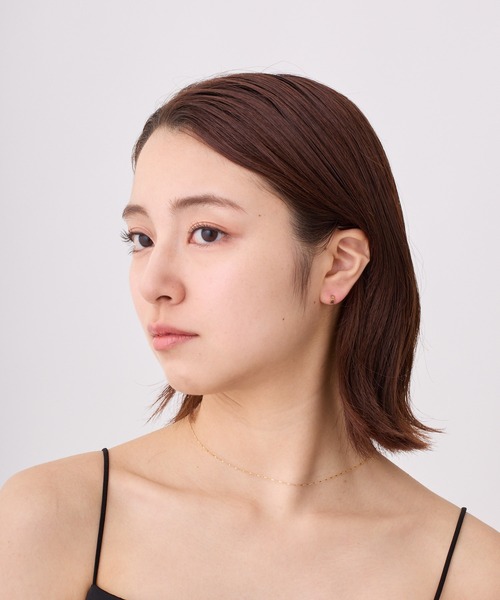 CALIN STANDARD(カリンスタンダード)の「◆金属アレルギー対応◆◆made in japan◆【純金厚メッキ】スクエア 極小ミニマルカーブピアス(ピアス(両耳用)・レディース・ゴールド/ピンクゴールド/シルバー・FREE)」の5枚目の写真