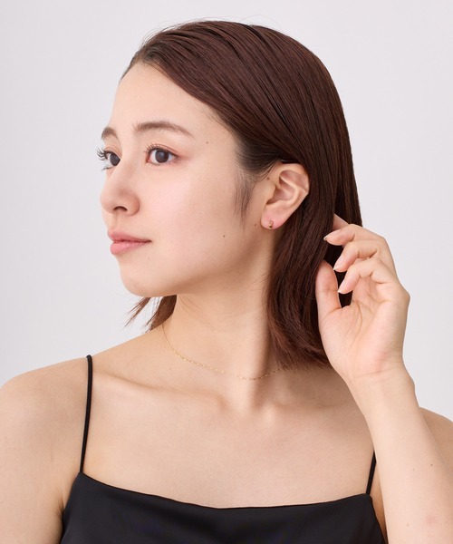 CALIN STANDARD(カリンスタンダード)の「◆金属アレルギー対応◆◆made in japan◆【純金厚メッキ】スクエア 極小ミニマルカーブピアス(ピアス(両耳用)・レディース・ゴールド/ピンクゴールド/シルバー・FREE)」の6枚目の写真