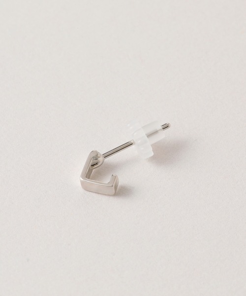 CALIN STANDARD(カリンスタンダード)の「◆金属アレルギー対応◆◆made in japan◆【純金厚メッキ】スクエア 極小ミニマルカーブピアス(ピアス(両耳用)・レディース・ゴールド/ピンクゴールド/シルバー・FREE)」の12枚目の写真