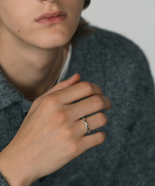 LURAKU（ルラク）の「【LURAKU】silver925 twist ring（調節可能）/ シルバー925ツイストリング（リング・メンズ・シルバー・FREE）」の5枚目の写真
