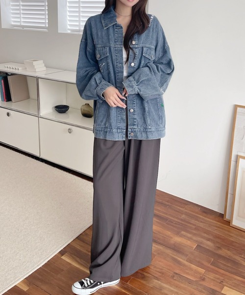 A.D.C.L.（エーディーシーエル）の「ランダム刺繍ワッペン付き オーバーサイズ ビックシルエット デニムジャケット（Gジャン）（デニムジャケット・レディース・ネイビー/ブルー・M/L）」の5枚目の写真