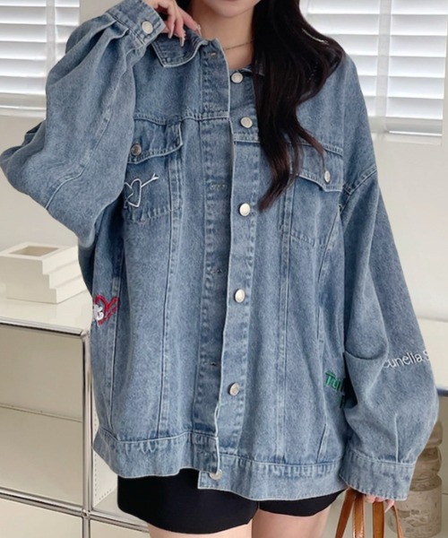 A.D.C.L.（エーディーシーエル）の「ランダム刺繍ワッペン付き オーバーサイズ ビックシルエット デニムジャケット（Gジャン）（デニムジャケット・レディース・ネイビー/ブルー・M/L）」の10枚目の写真