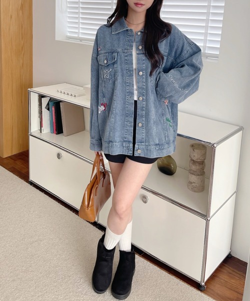 A.D.C.L.（エーディーシーエル）の「ランダム刺繍ワッペン付き オーバーサイズ ビックシルエット デニムジャケット（Gジャン）（デニムジャケット・レディース・ネイビー/ブルー・M/L）」の12枚目の写真