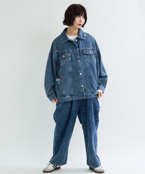 A.D.C.L.(エーディーシーエル)の「ランダム刺繍ワッペン付き オーバーサイズ ビックシルエット デニムジャケット(Gジャン)(デニムジャケット・レディース・ネイビー/ブルー・M/L)」の11枚目の写真