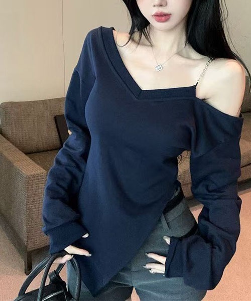 gossip！ロサンゼルス（ゴシップロサンゼルス）の「チェーンストラップ オフショルVネックトップス（Tシャツ/カットソー・レディース・ネイビー・S/M）」の3枚目の写真
