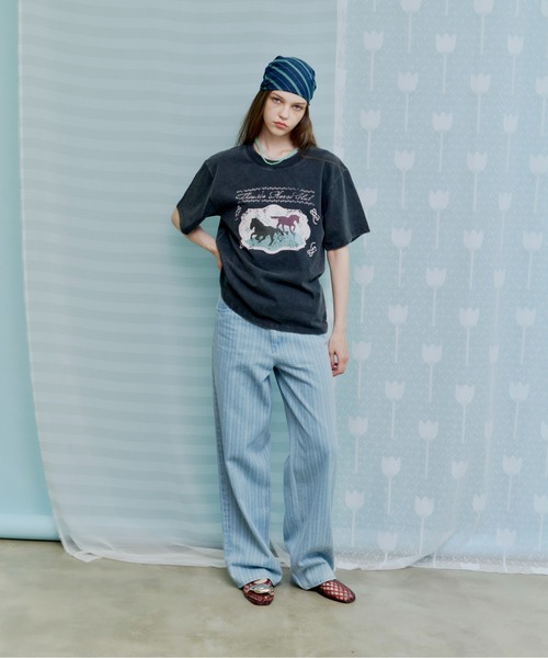thinkto(シンクト)の「【thinkto】ストライプストレートデニムパンツ(デニムパンツ・レディース・インディゴブルー/ライトブルー・1/0)」の2枚目の写真