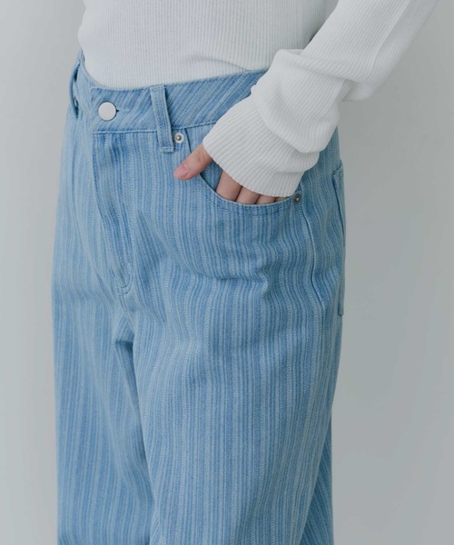 thinkto(シンクト)の「【thinkto】ストライプストレートデニムパンツ(デニムパンツ・レディース・インディゴブルー/ライトブルー・1/0)」の17枚目の写真