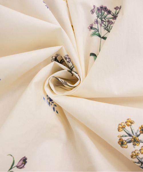 CLETTE(クレット)の「CLETTEオリジナル花柄ロングスカート(スカート・レディース・ブラック/アイボリー・4L/3L/LL)」の16枚目の写真