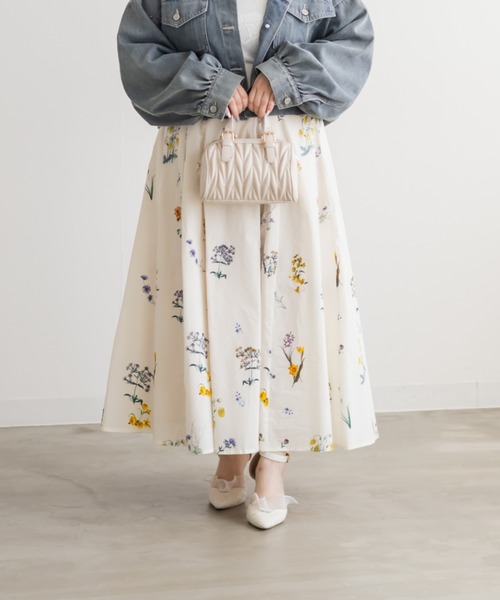 CLETTE(クレット)の「CLETTEオリジナル花柄ロングスカート(スカート・レディース・ブラック/アイボリー・4L/3L/LL)」の3枚目の写真