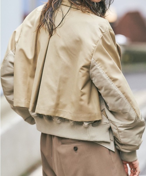 AULA AILA（アウラアイラ）の「AULA AILA（アウラ アイラ）別注トレンチMA-1（トレンチコート・レディース・ブラック/ベージュ・0）」の6枚目の写真