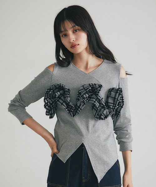 &. NOSTALGIA(アンドドットノスタルジア)の「アシメフリルカットソー(Tシャツ/カットソー・レディース・グレー/ブラック・M)」の2枚目の写真